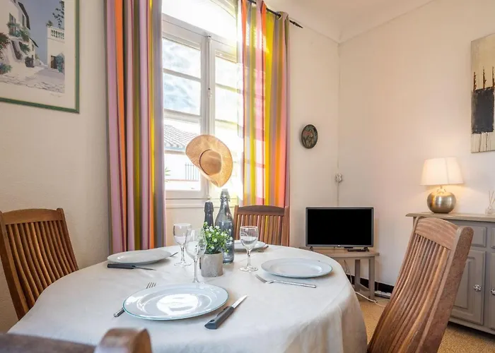 Les Violettes 2 By Interhome
